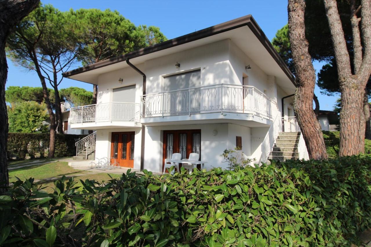 Villa Marisa Lignano Sabbiadoro Exterior photo