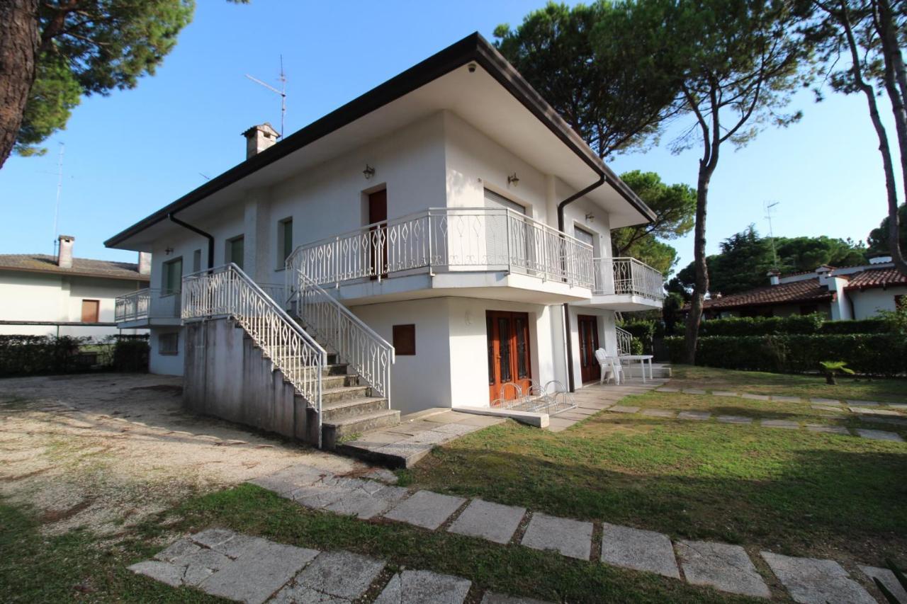 Villa Marisa Lignano Sabbiadoro Exterior photo